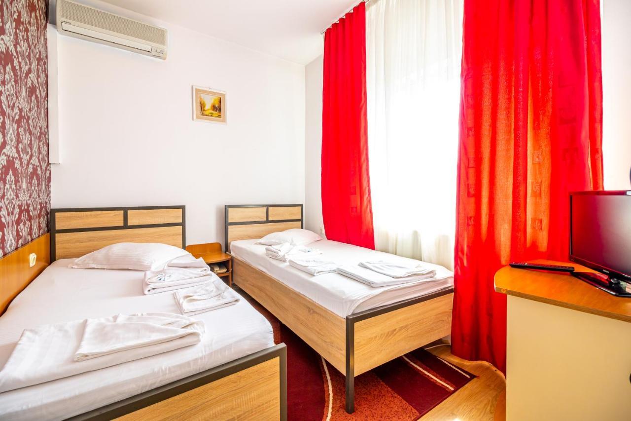 Motel Dasiana Targu Jiu Exterior photo