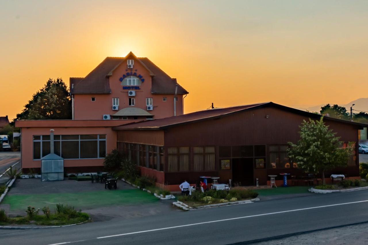 Motel Dasiana Targu Jiu Exterior photo